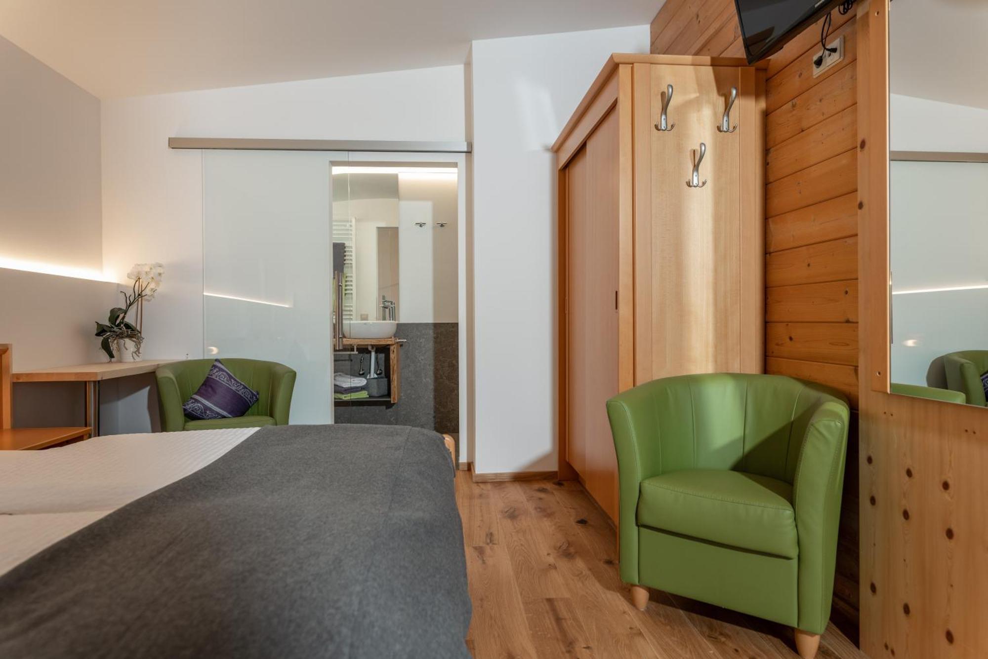 Wellnesshaus Reichelt Aparthotel Радщат Стая снимка