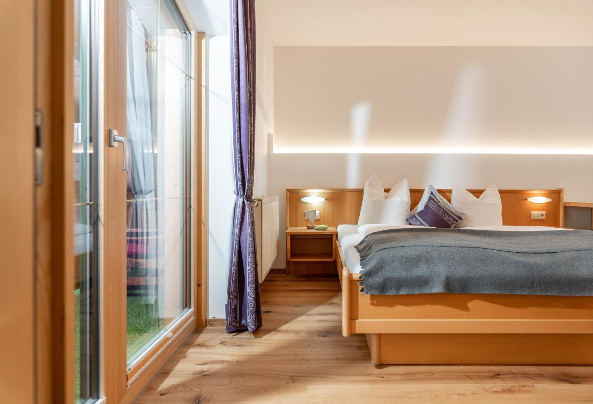 Wellnesshaus Reichelt Aparthotel Радщат Стая снимка